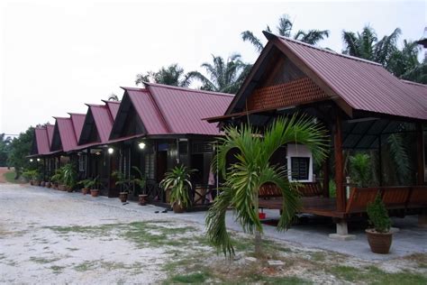 D'Bayu Impian Housestay: D'Bayu Impian Housestay, No.33 Parit 16 Sungai Panjang, 45300 Sungai ...