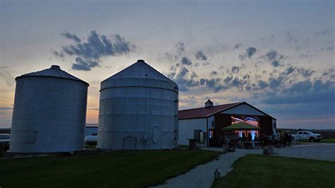 Urbana Parks Foundation’s Barn Bash | WCIA.com