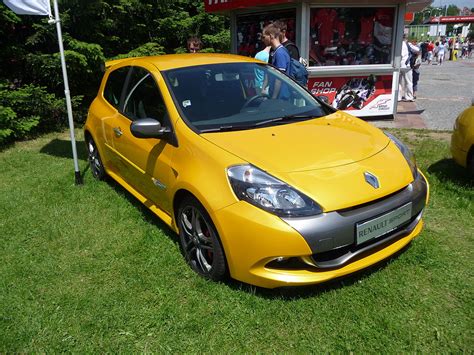 Renault Clio III Restyling 2009 - 2014 Hatchback 5 door :: OUTSTANDING CARS