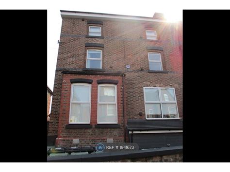 2 bed flat to rent in Prenton, Prenton CH43, £595 pcm - Zoopla