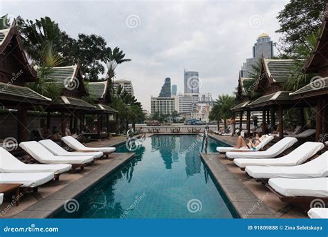 Pool at the Luxury Hotel Peninsula in Bangkok Editorial Stock Photo ...