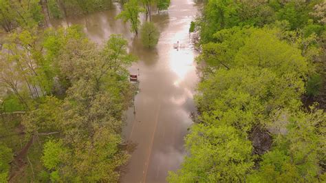 Drone Footage: Des Plaines River Flooding Chicago Ave. Between Maywood ...