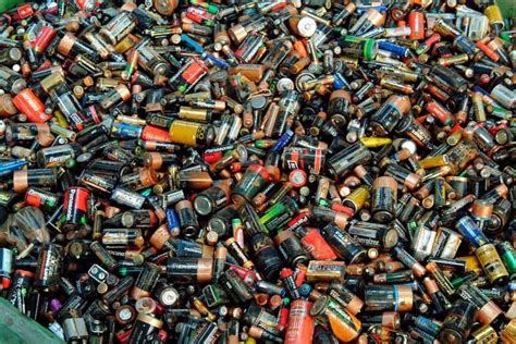 Lead acid battery recycling falls but target concerns remain