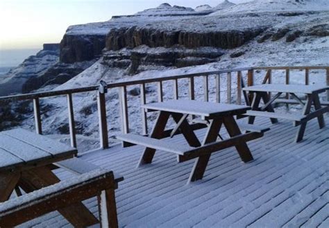 PICS: Snow in the berg, Sani Pass