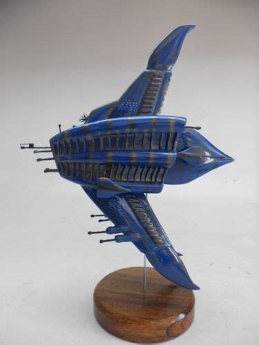 Sharlin Babylon-5 Minbari War Cruiser WarCruiser Desktop Wood Model Big ...