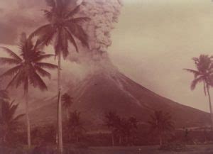 LOOK: Old photos of Mayon eruption will remind you how precious film photography is