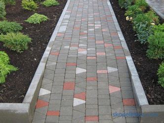 Curbstone in the landscaping of the backyard territory, the choice of material and installation ...