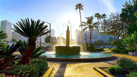 Beverly Gardens Park - Electric Fountain | Photo shoot location, Santa monica place, Beverly hills