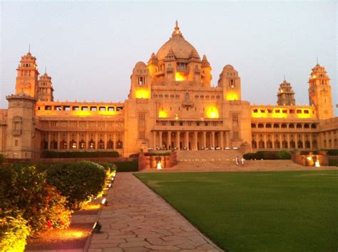 Umaid Bhawan Palace lit up at dusk | Umaid bhawan palace, Palace hotel, Indian architecture