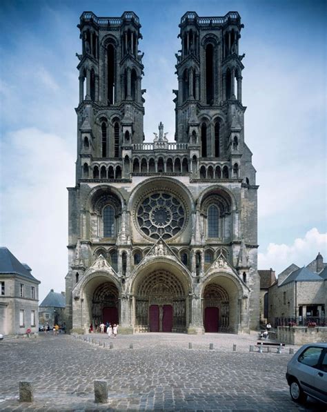 Riley's Art Blog: Laon Cathedral