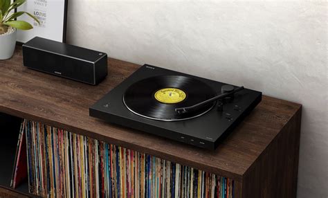 Sony's wireless turntable offers gain control and an automatic tone arm