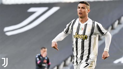 Watch: Cristiano Ronaldo marks 100th Juventus goal with surprising celebration - Football España