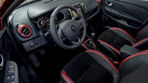 Renault Clio interior and tech | evo