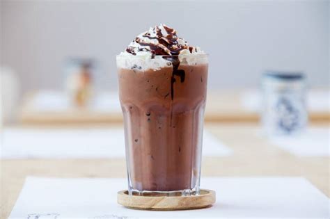 Bật mí cách Pha Cacao đá ngon như quán Cafe uống là ghiền!