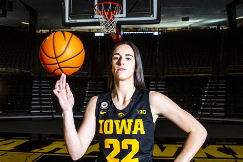 Caitlin Clark-led Iowa women are pick to win loaded Big Ten | AP News