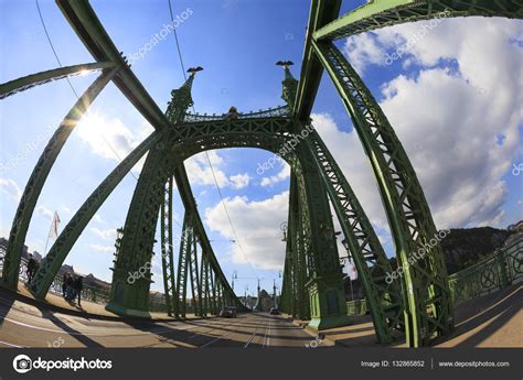 Liberty Bridge Budapest – Stock Editorial Photo © Imagecom #132865852