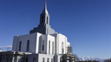 Fire at Orem Temple reported by freeway drivers, neighbors