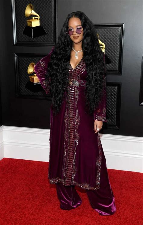 H.E.R. Attends the 63rd Annual Grammy Awards in Los Angeles 03/13/2021 – celebsla.com