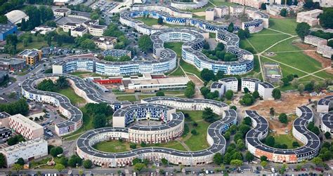 The Banlieue Battleground: Designing the French Suburbs for Police/Military Interventions - THE ...