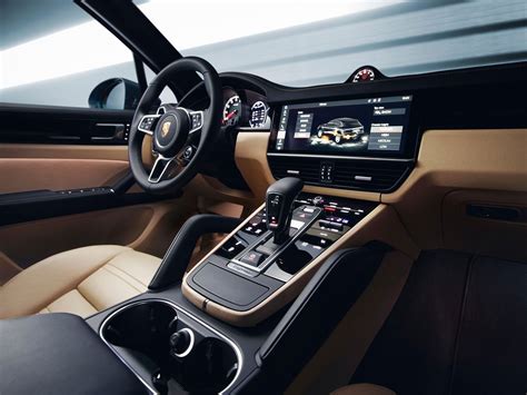 2018-Porsche-Cayenne-Interior-03 - NewsWireNGR