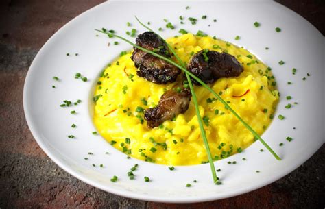 Risotto Milanese (saffron and bone marrow) - Taste With The Eyes