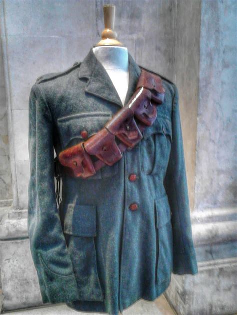 Irish Volunteer uniform, Dublin City Hall. | Irish history, Ancient ...