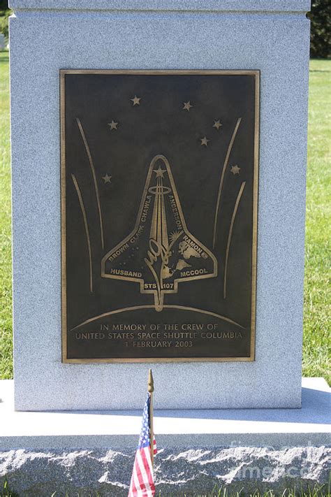 Space Shuttle Columbia Memorial Photograph by William E Rogers