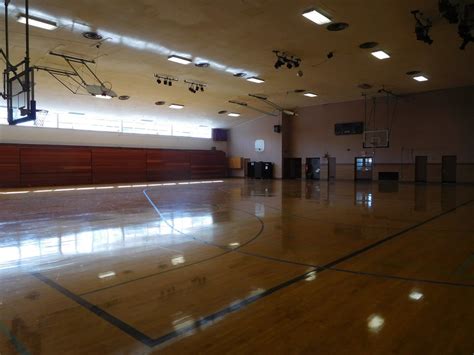 Gym at Gladish Community Center | Once home of Pullman High … | Flickr