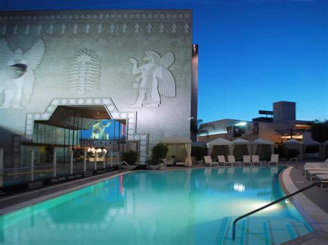 Charitybuzz: Ultimate California Getaway! 2 Nights at the Loews Hollyw... - Lot 675012