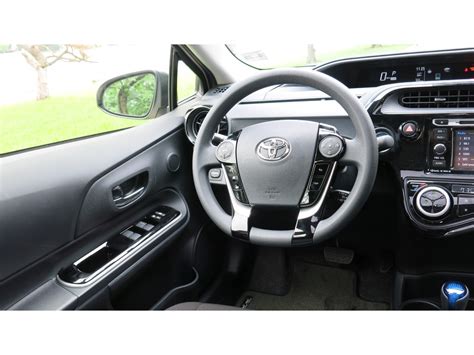 2019 Toyota Prius c: 100 Interior Photos | U.S. News