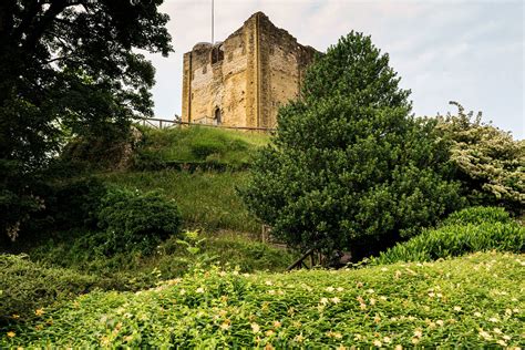 Enjoy your time with beautiful places: From Guildford Castle