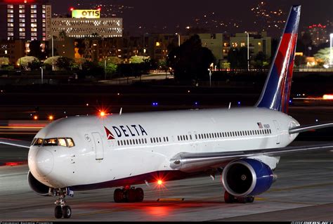 Photos: Boeing 767-332/ER Aircraft Pictures | Airliners.net | Delta airlines, Boeing 767, Aviation