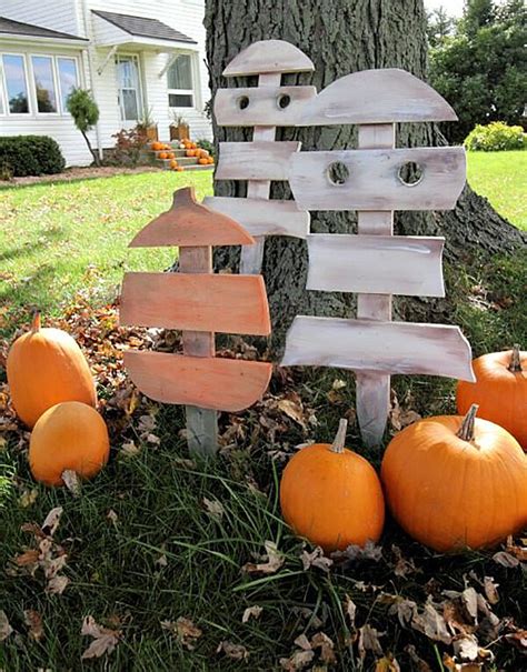 83 DIY Halloween Outdoor Decorations (Porch and Yard Crafts)