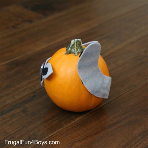 Woodland Animals Felt Decorated Pumpkins - Frugal Fun For Boys and Girls