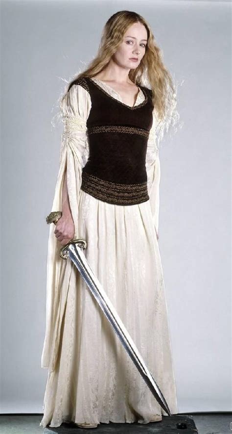 Eowyn Photo: Eowyn | Lotr costume, Lord of the rings, Dresses