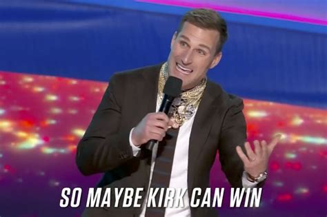 Kirk Cousins sings about Tom Brady at NFL awards show