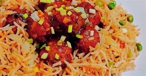 Schezwan Fried Rice With Manchurian Recipe by Sarita Srivastava - Cookpad