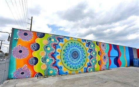 Colorful Patterned Murals | Graffiti artistici di strada, Artisti di strada, Murales street art