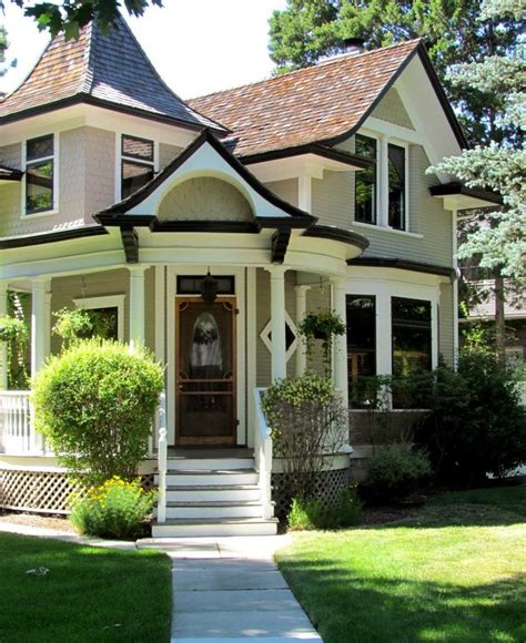 Victorian Home Exterior Color Schemes | Cottage exterior colors, Victorian house colors, House ...