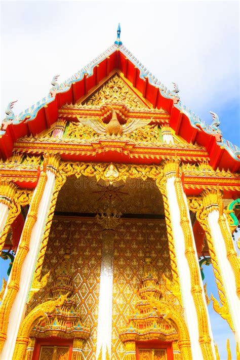 Beautiful Wat Thai Golden Temple Architecture Detail, Photharam Stock ...