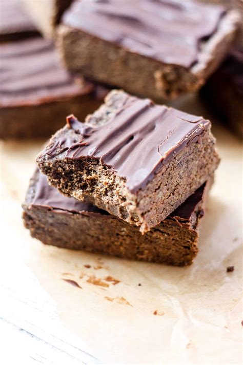 Mint Chocolate Protein Bars [vegan, no-bake, gluten-free] • Fit Mitten Kitchen