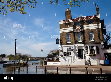 White Cross in Richmond upon Thames in London UK Stock Photo - Alamy