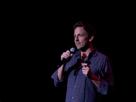 Seth Meyers does stand up comedy right