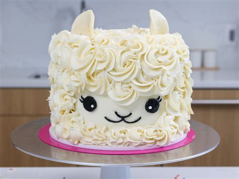 Easy Llama Cake: Delicious Recipe & Step-By-Step Tutorial