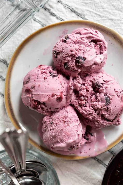 Huckleberry Ice Cream Recipe | Besto Blog