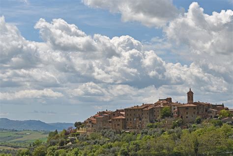 Italy - Tuscan countryside | Tuscany is a region in central … | Flickr