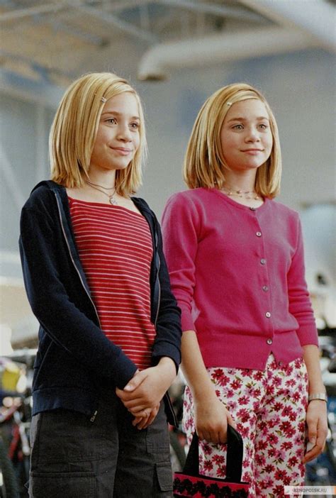 Switching Goals | Mary-Kate and Ashley Olsen Movies Style Pictures | POPSUGAR Fashion Photo 20