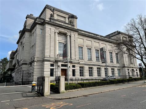 Ulster Museum - Stone Database NI