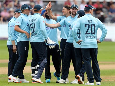 England cricket squad in isolation before Pakistan series as seven ...