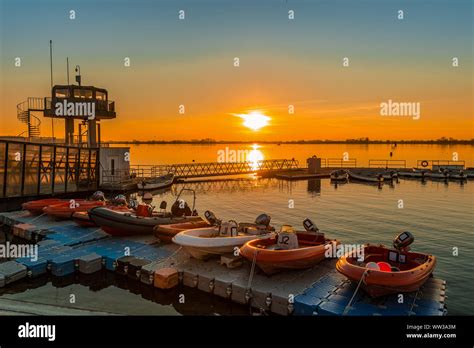 Farmoor Reservoir, Farmoor, Oxfordshire, UK Stock Photo - Alamy